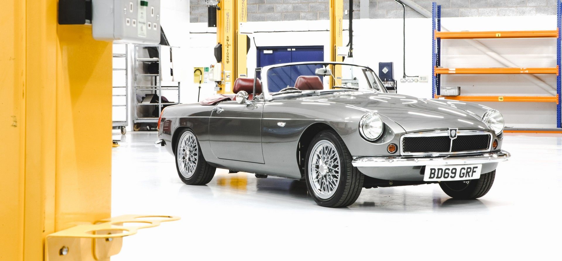 Conversion of the MGB Roadster to an electric car