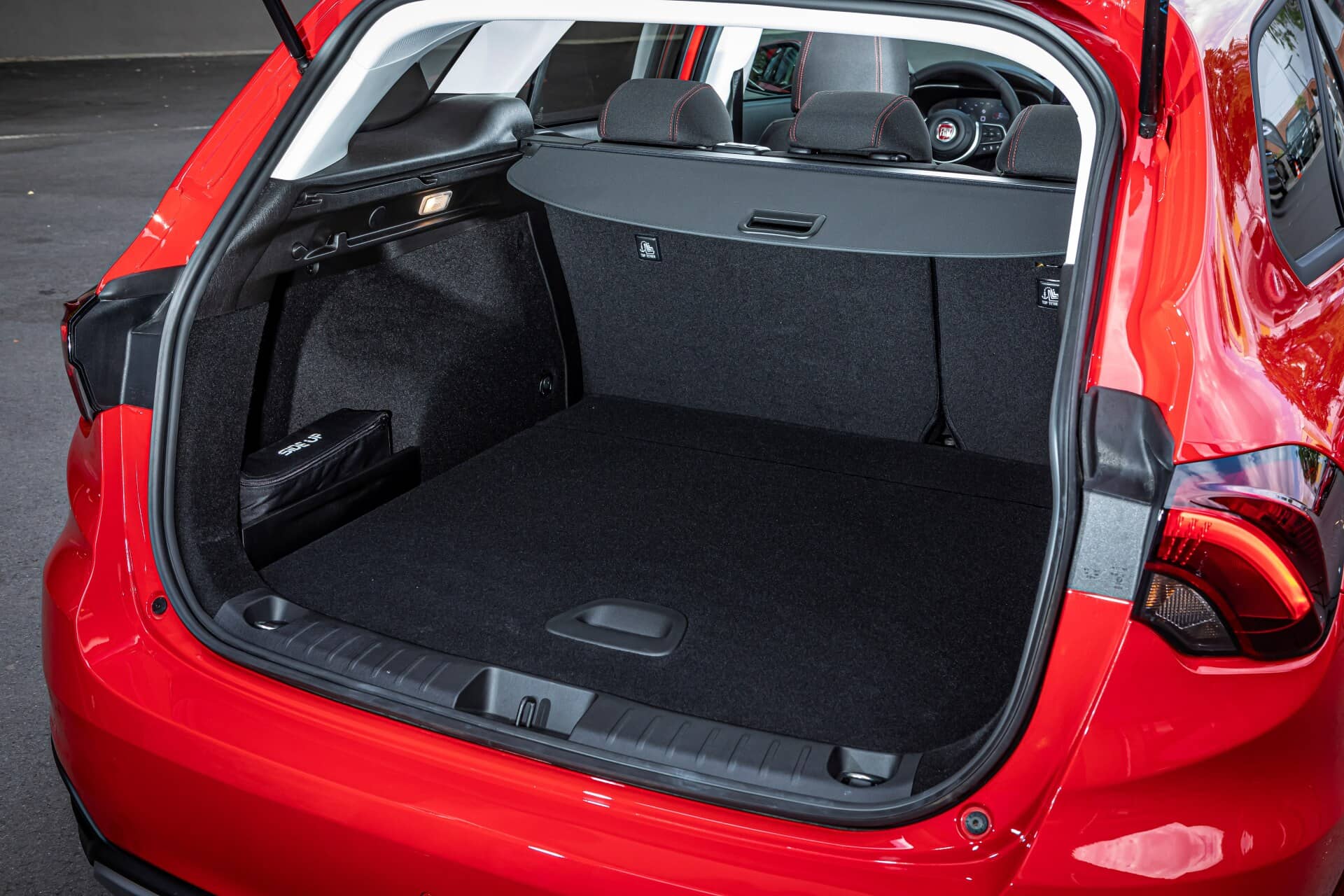 The family car to erase you from the SUVs has a 550-liter trunk, costs €20,000 and has immediate delivery